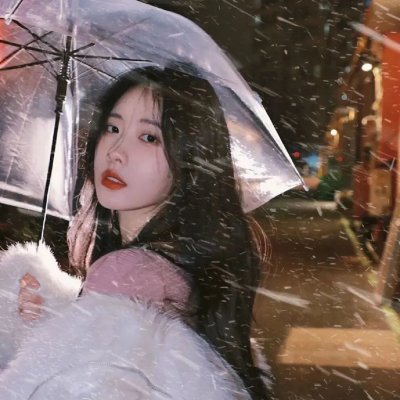 色肉毒蝎女